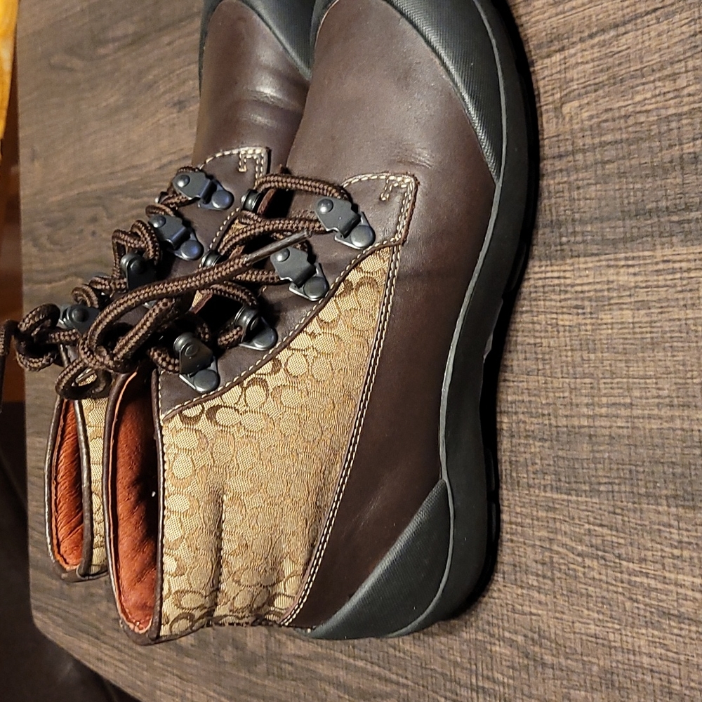 Coach boots